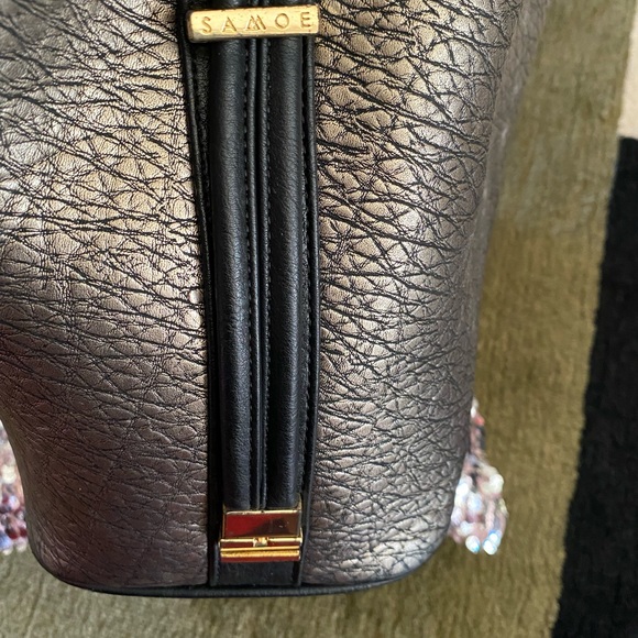 Samoe Bucket Bag - Picture 7 of 11